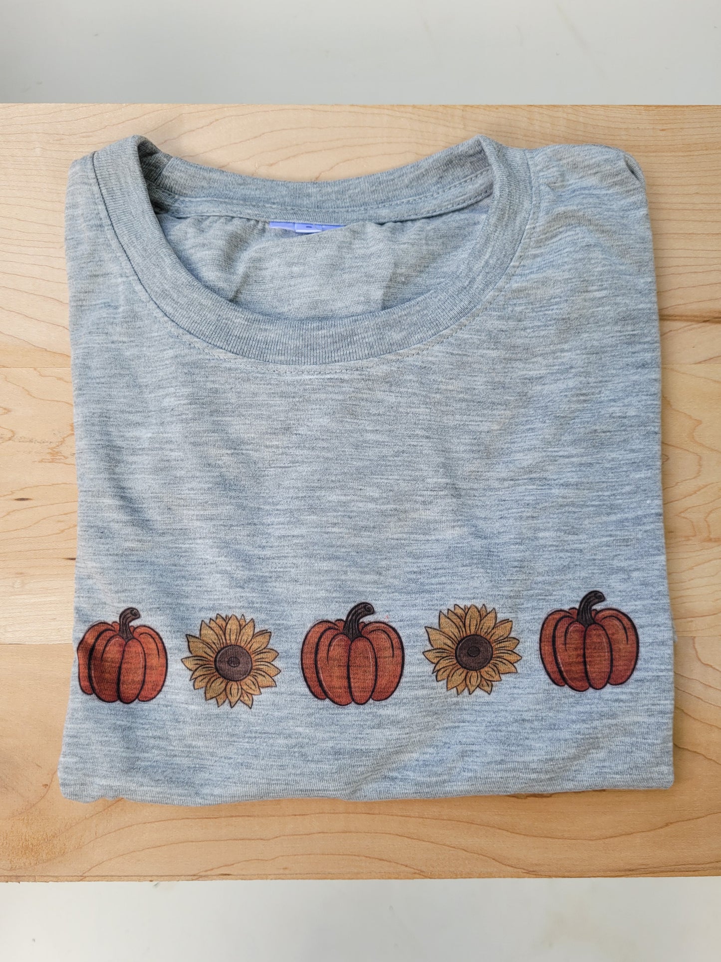 Crewnecks et t-shirts d’automne - SMALL