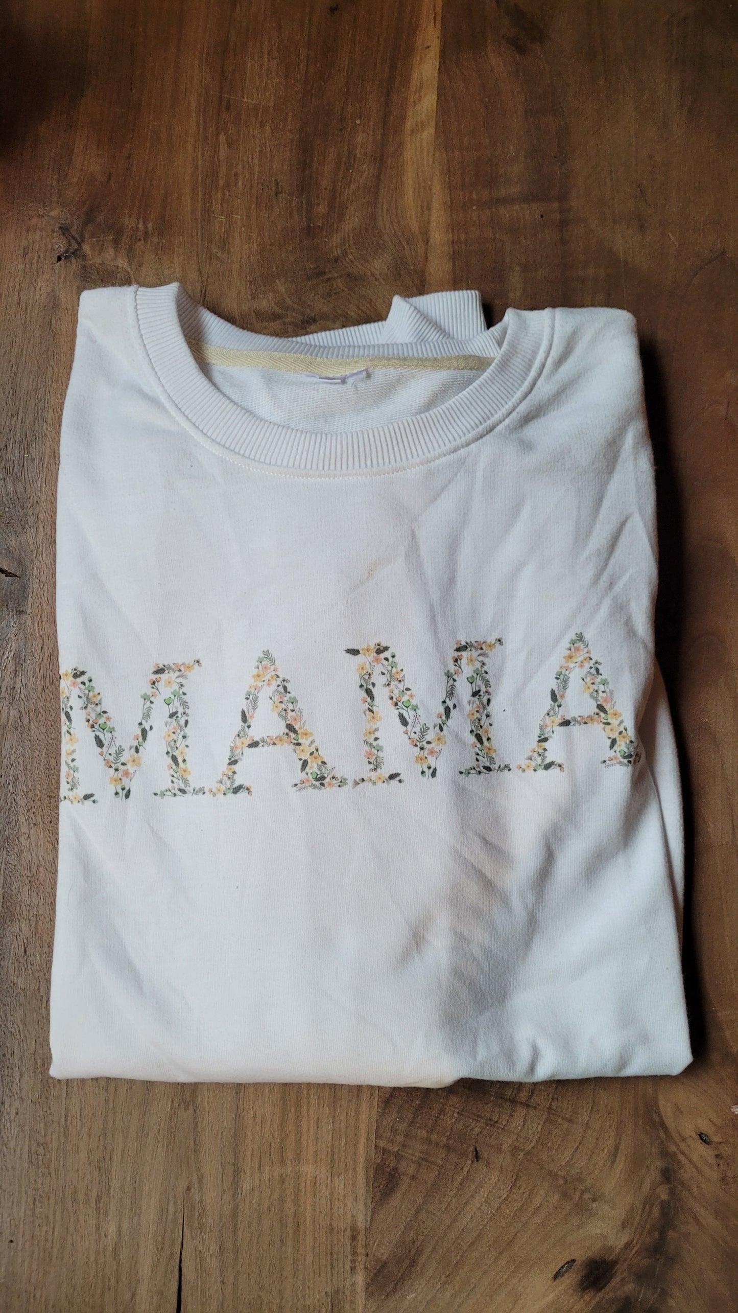 Crewneck x-large (blanc), MAMA fleuri, défaut
